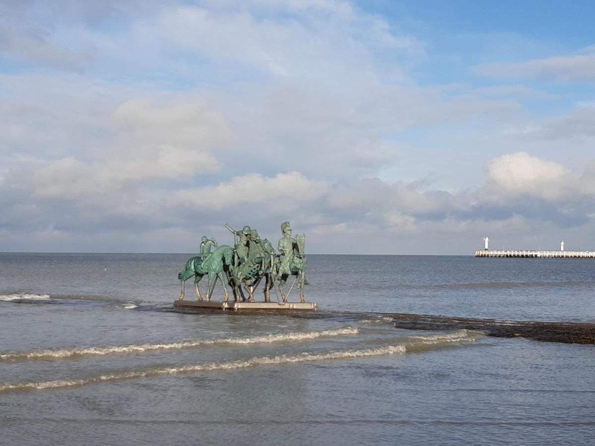 Nieuwpoort Marjolaine Prachtig Zeezicht - 4De Verdiep -Op De Dijk 5Pers Kültér fotó